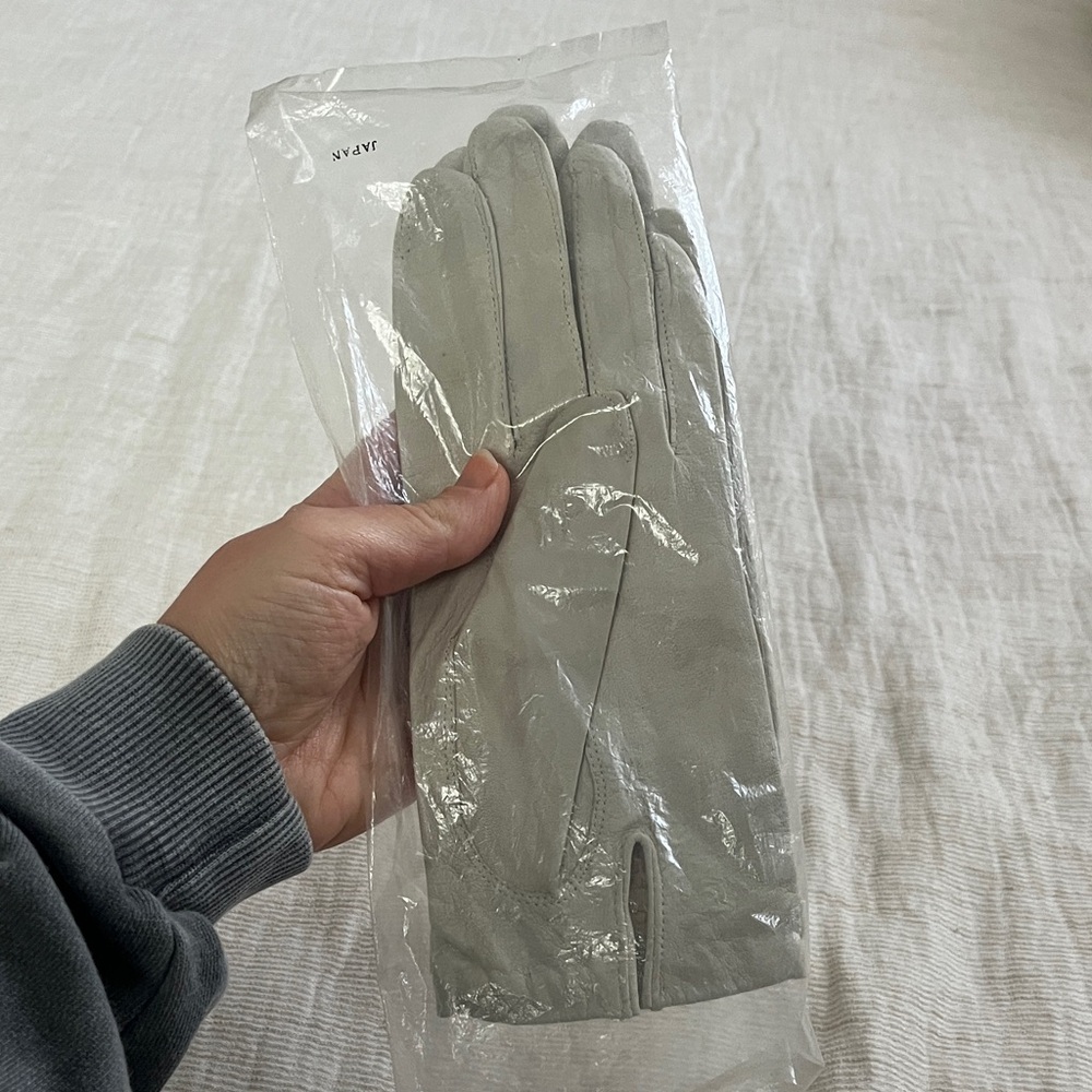 NWT vintage silk-lined Gloves